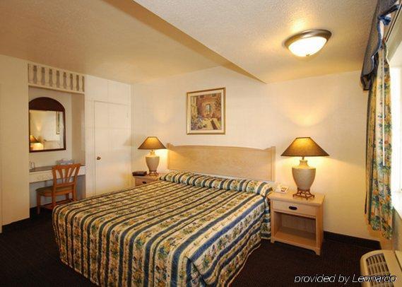 Econo Lodge On Historic Route 66 Barstow Bilik gambar