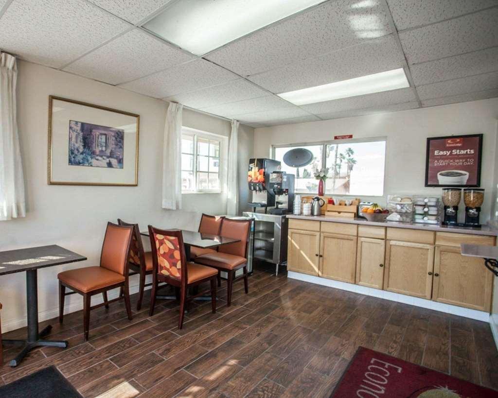 Econo Lodge On Historic Route 66 Barstow Restoran gambar